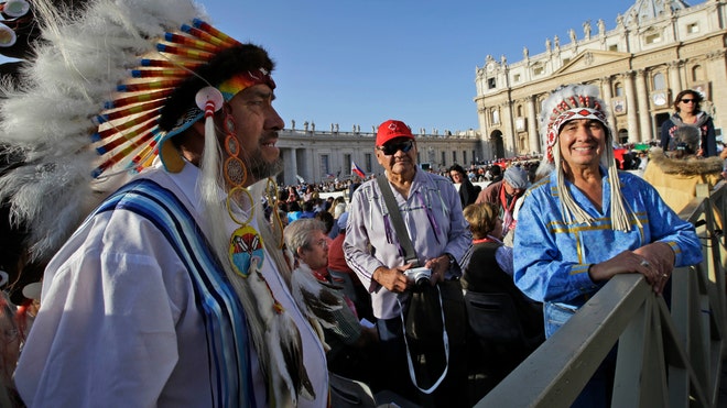 Vatican Pope Saints_Garc.jpg